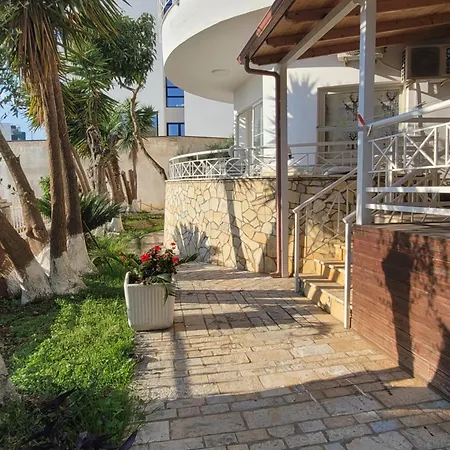 Olive Sarandë